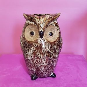 Ceramic owl vase